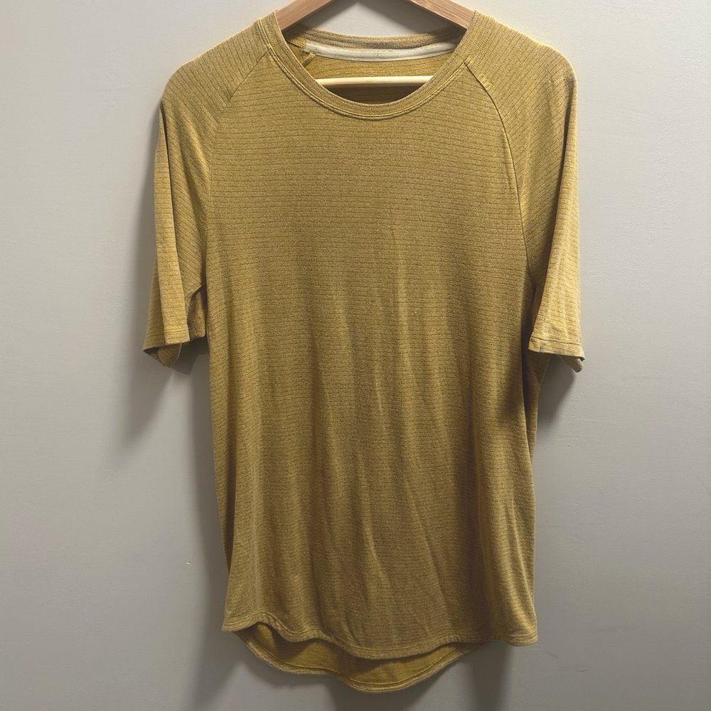 Lululemon Tee